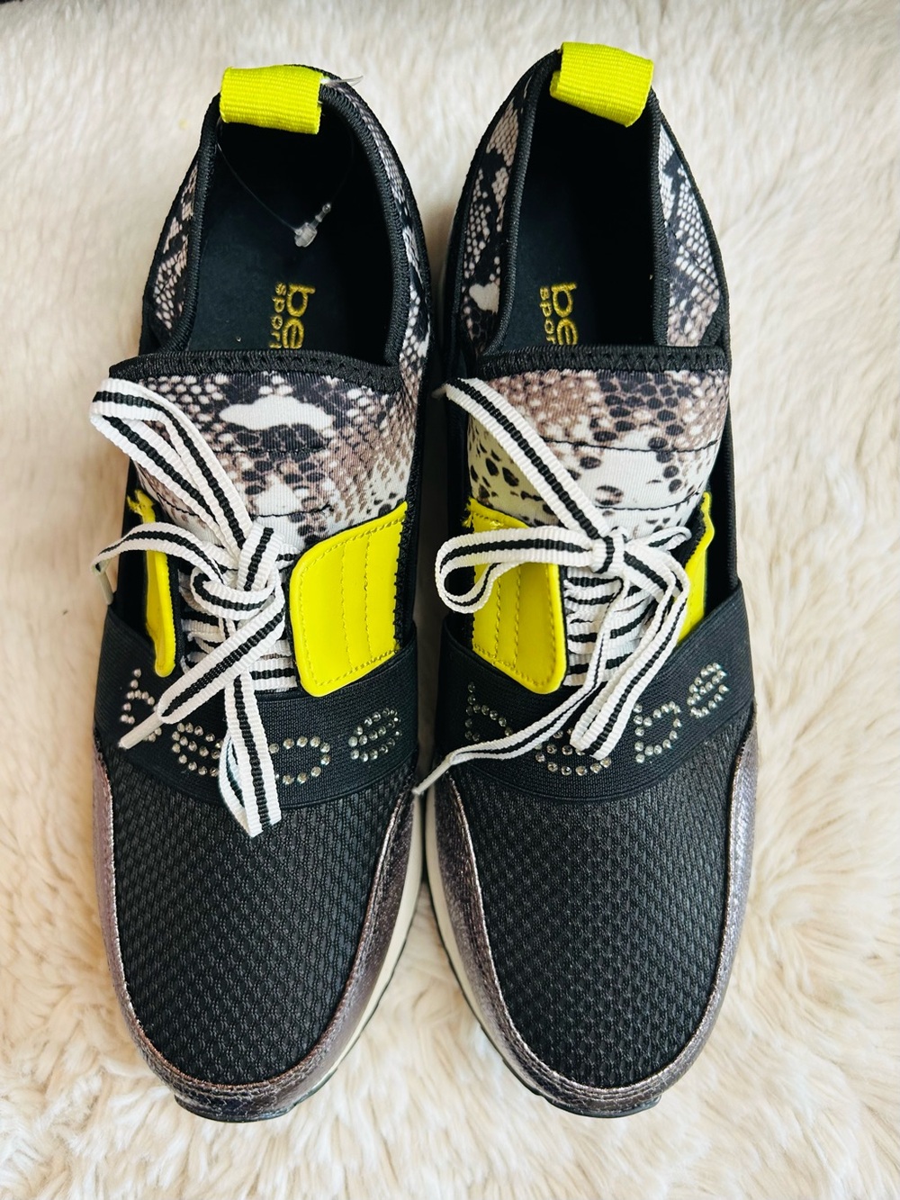 Bebe Sport Brienna Mesh Cut-Out Sneakers Neon Yellow Graphic Print NWOT Size 8.5